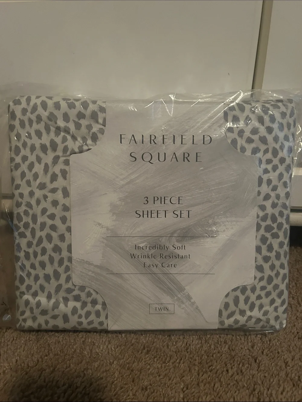 Twin 3-Piece Sheet Set in Gray Spot Print
